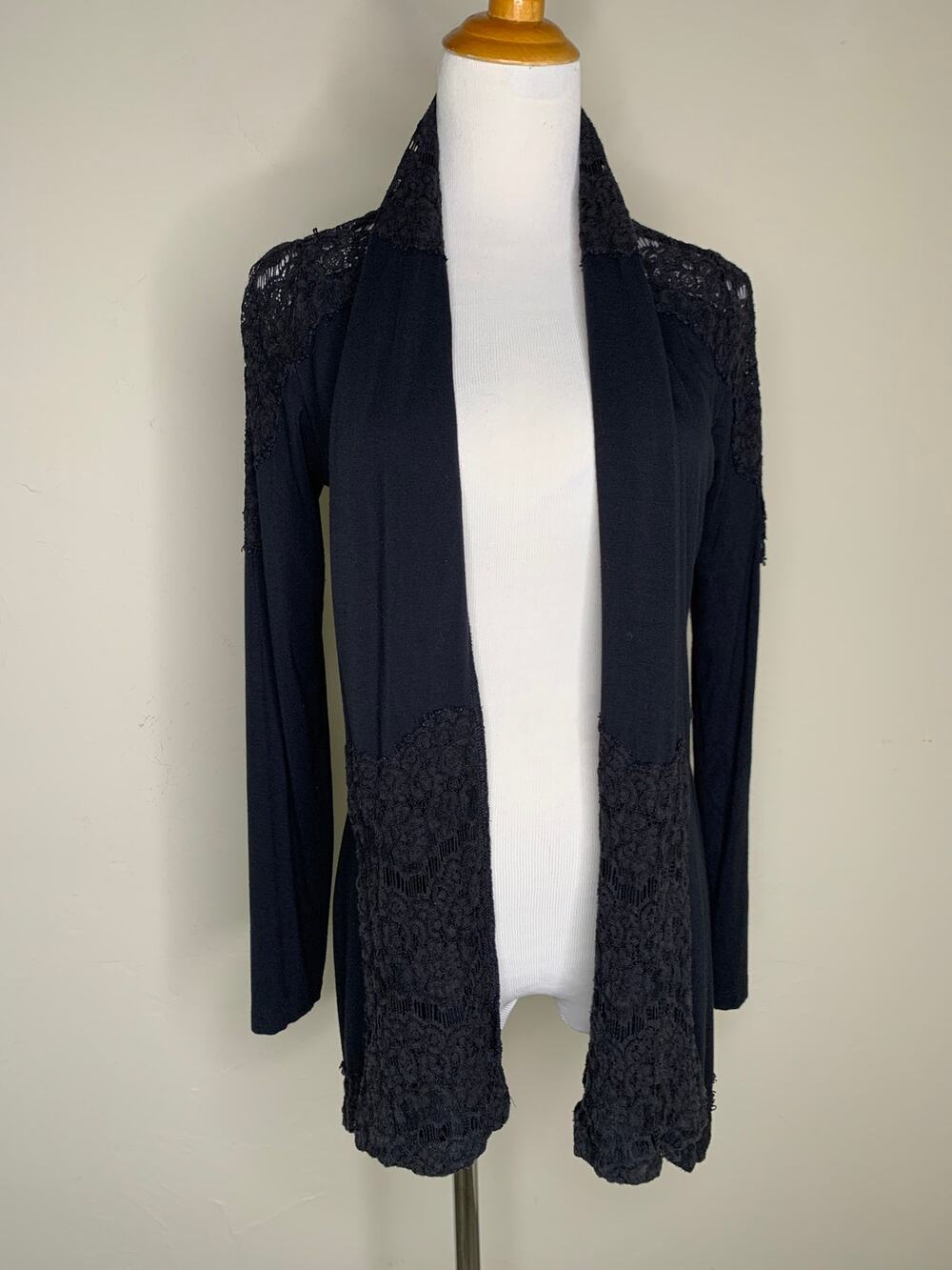 Soma Black Lace Trimmed Sz Small Cardigan Waterfall Loungewear